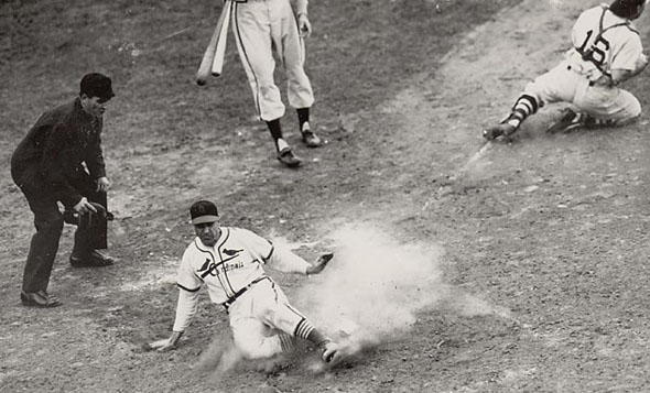Enos Slaughter scores winning run in 7th game of 1946 World Series.